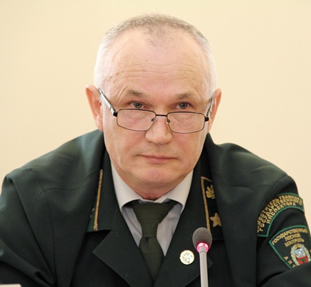 заместитель начальника Управления лесами Алтайского края Владимир Шершнев