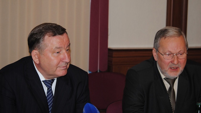 Doc22.ru Валерий Труевцев рассказал губернатору Карлину о пилотном проекте на недавней встрече главы региона с общественниками. 