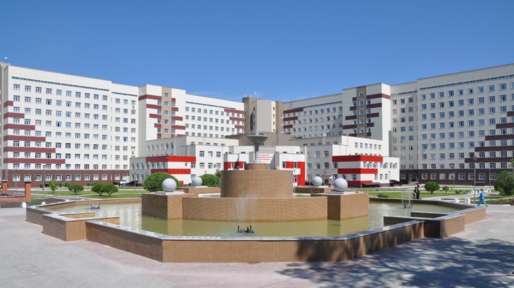 Краевая клиническая больница – многопрофильное лечебное учреждение Алтайского края, оказывающее практически все виды специализированной и высокотехнологичной  медицинской помощи. 