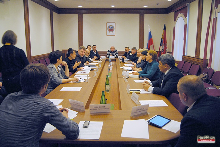 Doc22.ru Алтайские общественники обсудили, как им контролировать власть. Фото Doc22.