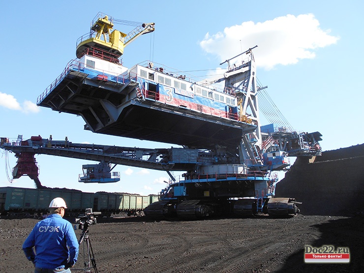 Doc22.ru Роторный комплекс ЭРП-2500 может добывать в час более 3 тыс. тонн угля. 