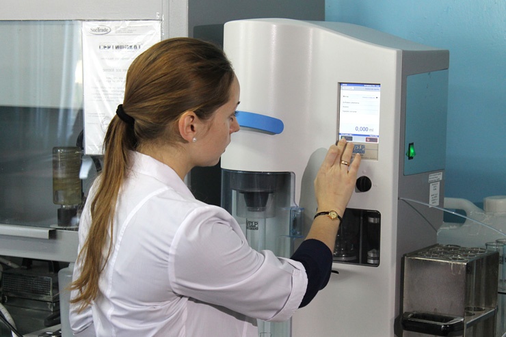 Doc22.ru На базовых кафедрах, расположенных на базе крупнейших агропромышленных предприятий, студенты АлтГТУ проводят лабораторные исследования, осваивают новейшее оборудование, получают практический опыт на действующем производстве.