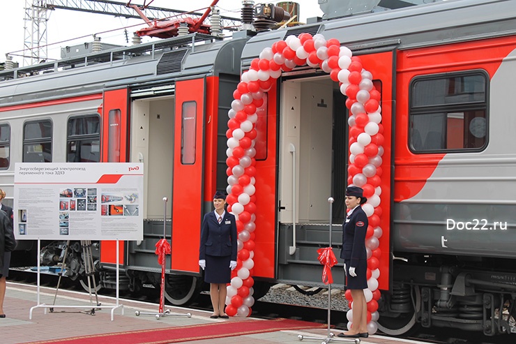 Doc22.ru В Алтайском крае на пригородные маршруты вышли два современных энергосберегающих электропоезда. Торжественный запуск электричек прошел 7 сентября на железнодорожном вокзале Барнаула.