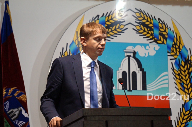 Doc22.ru Николай Чиняков: Ключевая задача ближайшего времени — это сохранение положительной динамики социально-экономического развития региона.