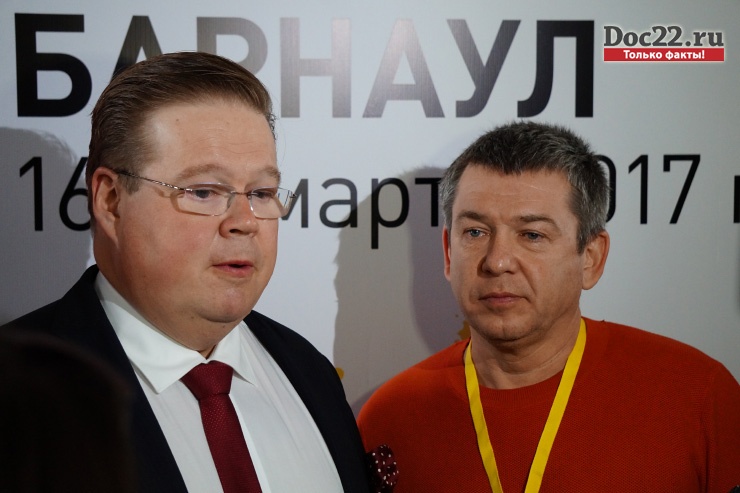 Doc22.ru Эксперты фонда «Сколково» Пекка Вильякайнен (слева) и Александр Чернов рассказали участникам стартап тура о возможностях продвижения своих проектов. 