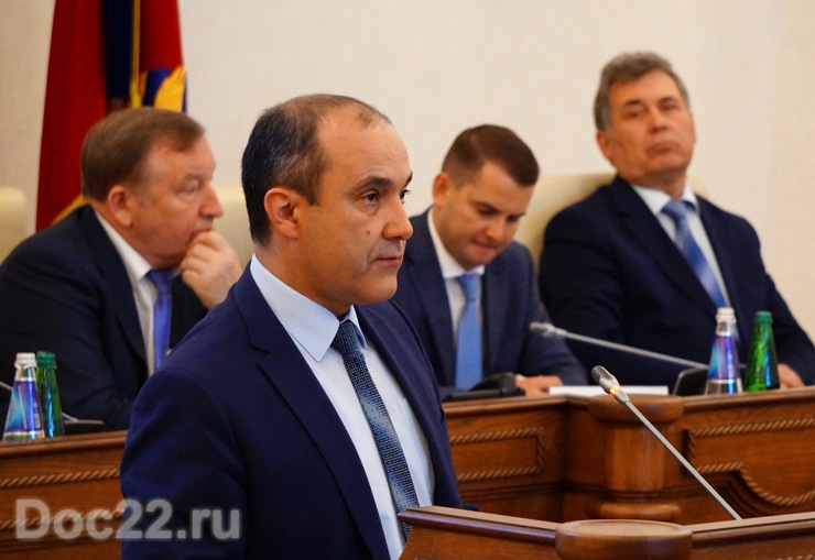 Doc22.ru Константин Базаров предложил конкретизировать полномочия муниципальной власти в сфере социально-трудовых отношений в 131-ФЗ. 
