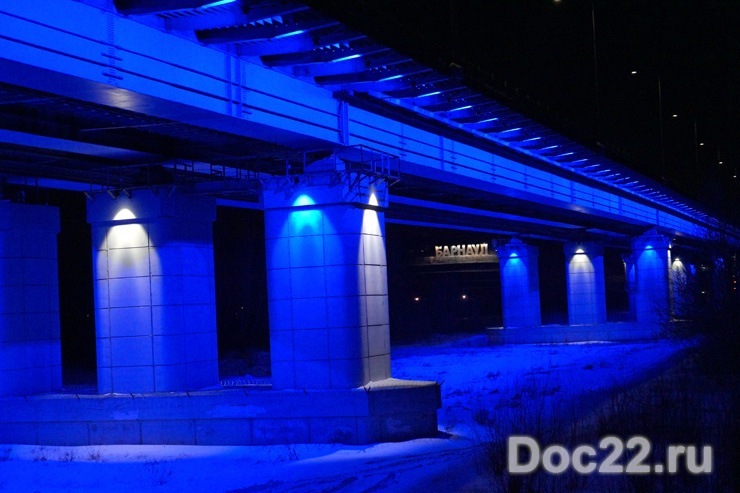 Doc22.ru Подсветка Нового моста — это не только элемент декора, но и обеспечение безопасности. Фото из архива Doc22
