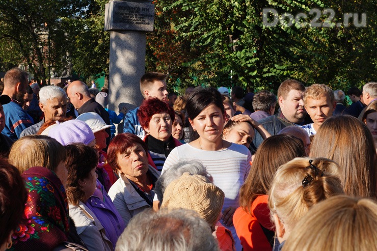 Doc22.ru Первый секретарь Алтайского крайкома КПРФ Мария Прусакова на «несостоявшемся» митинге 17 сентября 2017 года в Барнауле