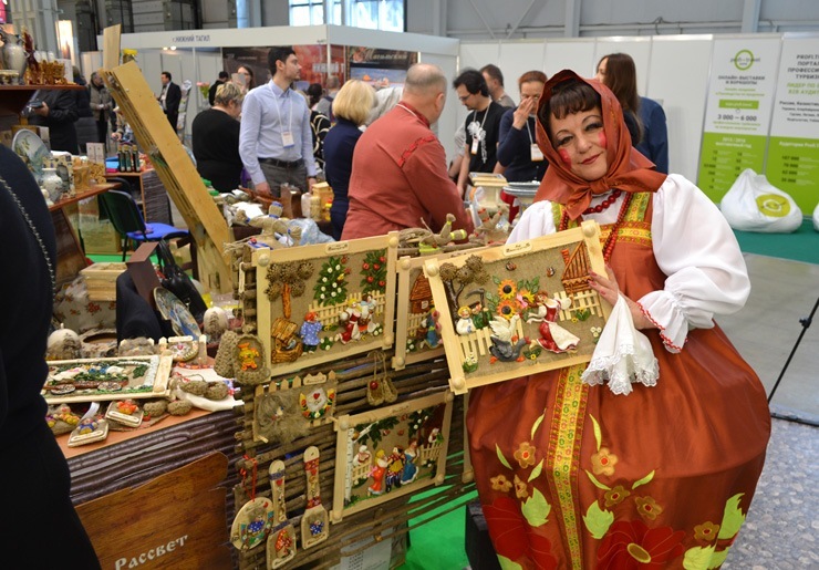 Doc22.ru Панно – наиболее дорогой и востребованный вид сувенирной продукции. (фото из архива Евгения Козлова)