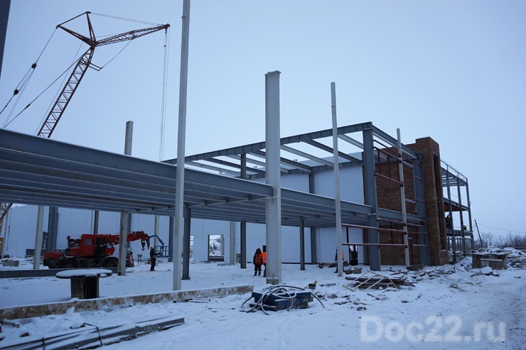 Doc22.ru В Заринске возводят основное здание будущей кожевенной фабрики.