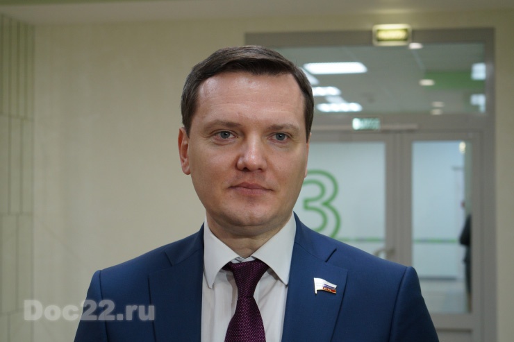 Doc22.ru Даниил Бессарабов: Для решения кадровой проблемы целевой набор в Алтайский государственный медицинский университет будет увеличен до 80%.