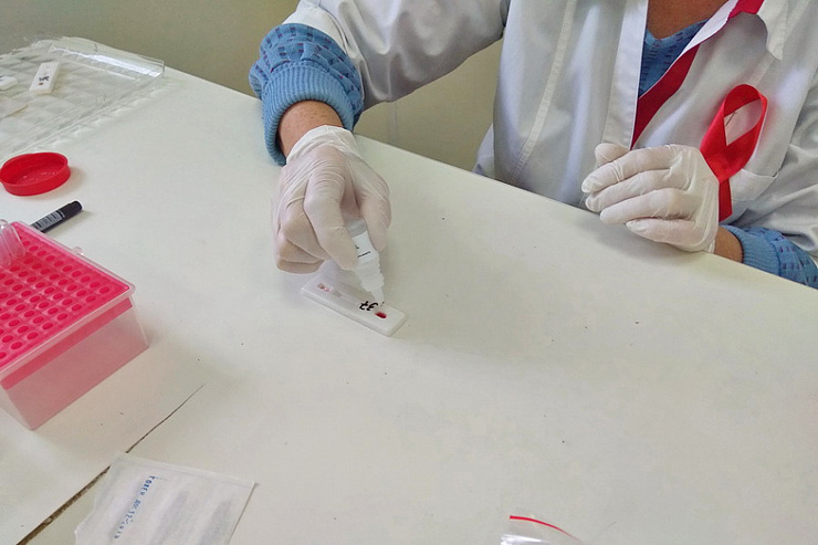 Doc22.ru Только в Рубцовске анонимное тестирование на ВИЧ прошли более 190 человек. Фото Алтайского краевого центра СПИД