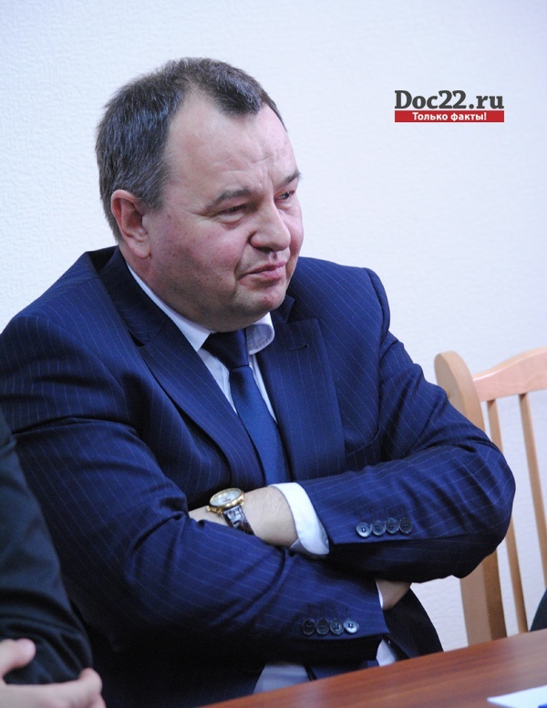 Doc22.ru Борис Трофимов рад перебежчикам из других партий, но не потерпит судимых даже среди своих соратников.