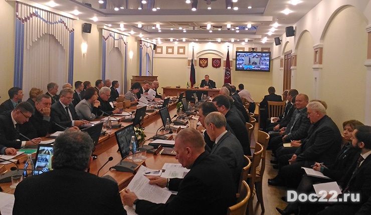 Doc22.ru Губернатор края Александр Карлин на заседании Совета администрации отметил, что необходимо предпринять ряд конкретных мер для оздоровления строительной отрасли.