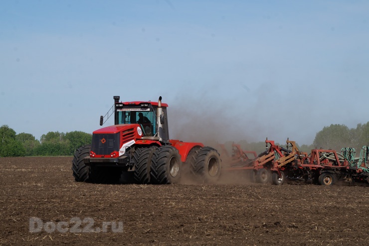 Doc22.ru Около 40% приобретенной аграриями края техники — алтайского производства.
